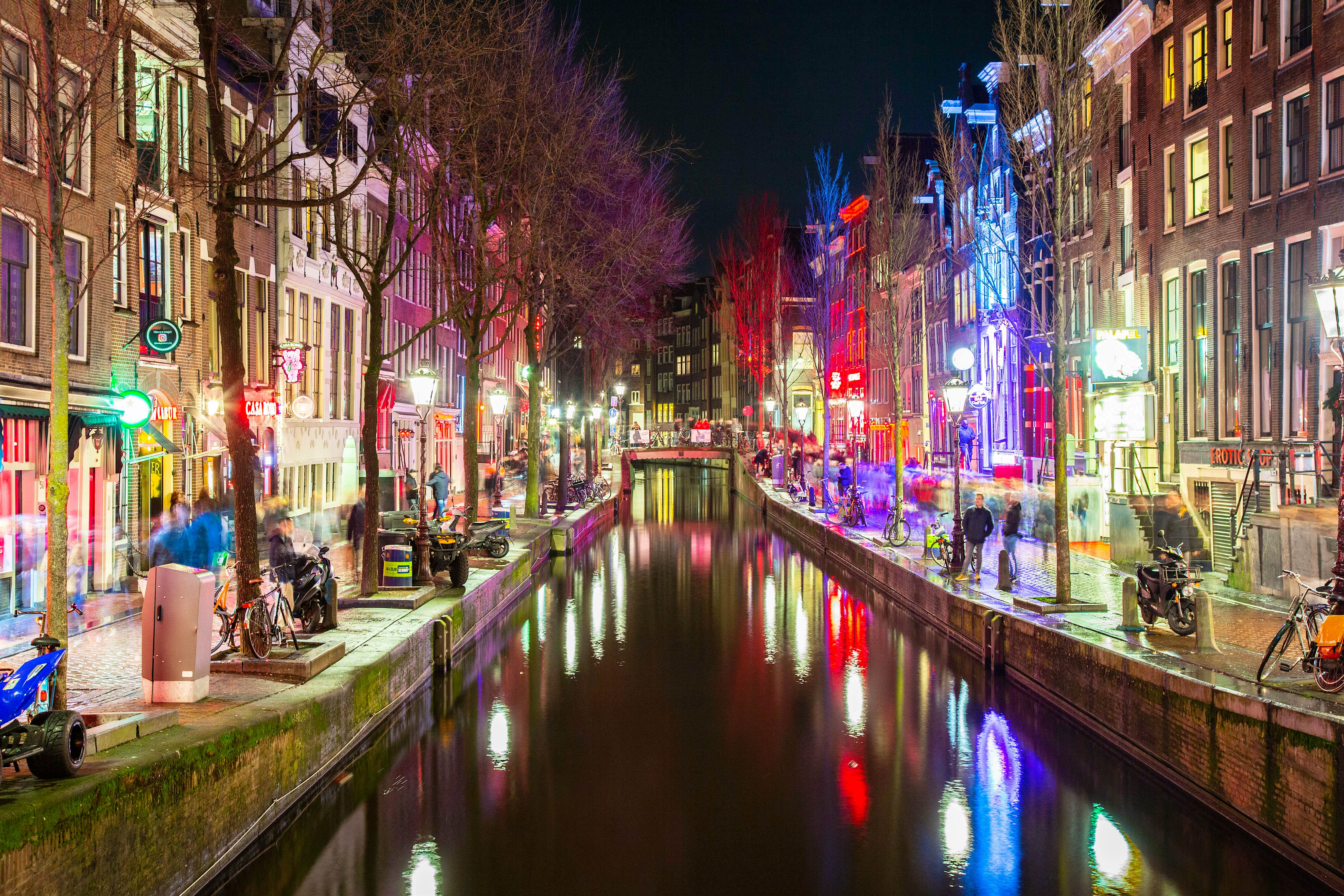 Amsterdam Considers Banning Tourists From Buying Cannabis Lonely Planet 
